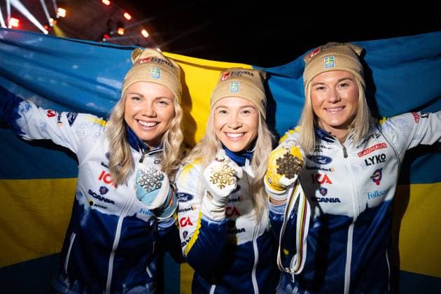 Ski Nordisch, WM in Planica, Siegerehrung Sprint der Frauen 230224 Silver medalist Emma Ribom, gold medalist Jonna Sundling and bronze medalist Maja Dahlqvist pose for a portrait at the Medal ceremony for the women?s cross-country skiing sprint of the FIS Nordic Ski World Championships on February 24, 2023 in Kranjska Gora. Photo: Petter Arvidson BILDBYRAN kod PA PA0519 skidor cross-country skiing langrenn skid-vm 2023 fis nordic ski world championships bbeng fis nordic world ski championships vm ski-vm medaljceremoni medal ceremony Copyright: PETTERxARVIDSON BB230224PA169