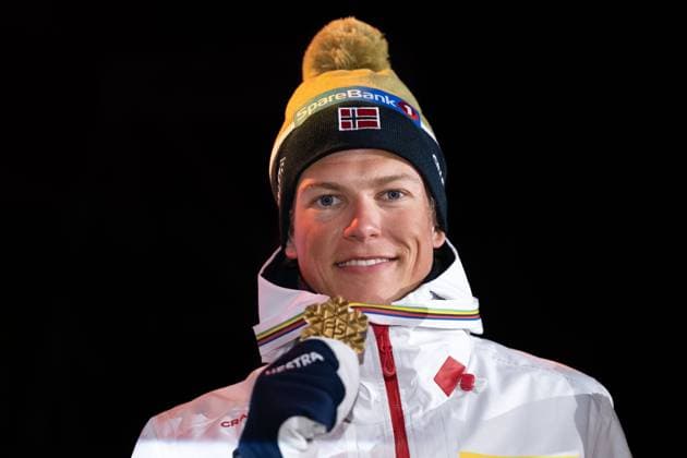 Ski Nordisch, WM in Planica, Siegerehrung Sprint der Männer 230224 Gold medalist Johannes Hosflot Klaebo of Norway poses for a portrait at the Medal ceremony for the men?s cross-country skiing sprint of the FIS Nordic Ski World Championships on February 24, 2023 in Kranjska Gora. Photo: Petter Arvidson BILDBYRAN kod PA PA0519 skidor cross-country skiing langrenn skid-vm 2023 fis nordic ski world championships bbeng fis nordic world ski championships vm ski-vm medaljceremoni medal ceremony Copyright: PETTERxARVIDSON BB230224PA182