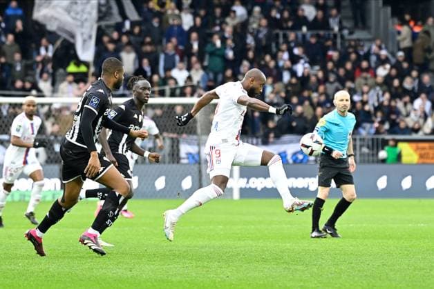 Moussa Dembele ( 9 - Lyon ) - FOOTBALL : Angers vs Lyon - Ligue 1 - 25 02 2023 FedericoPestellini Panoramic 