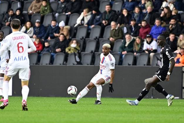 Thiago MENDES ( 23 - Lyon ) - Maxence CAQUERET ( 6 - Lyon ) - Batista MENDY ( 2 - Angers ) - FOOTBALL : Angers vs Lyon - Ligue 1 - 25 02 2023 FedericoPestellini Panoramic 