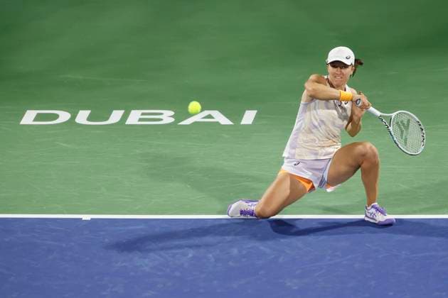 Sport Bilder des Tages Iga Swiatek, Damen Einzel, Finale, Endspiel Tennis - Dubai Tennis Championships 2023 - WTA, Tennis Damen - Dubai Duty Free Tennis Stadium - Dubai - - United Arab Emirates - 25 February 2023. Copyright: xJuergenxHasenkopfx