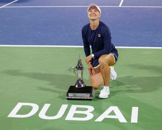 Siegerin Barbora Krejcikova mit Pokal, Finale, Endspiel - Dubai Tennis Championships 2023 - WTA, Tennis Damen - Dubai Duty Free Tennis Stadium - Dubai - - United Arab Emirates - 25 February 2023. Copyright: xJuergenxHasenkopfx