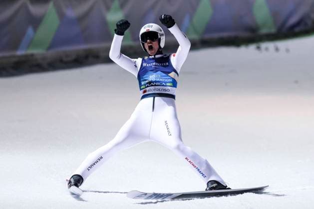 Bilder des Jahres 2023, Sport 02 Februar Sport Themen der Woche KW08 Sport Bilder des Tages NORDIC SKIING - FIS Nordic WC Planica 2023 PLANICA,SLOVENIA,25.FEB.23 - NORDIC SKIING, Ski jumping, Skispringen, Ski, nordisch - FIS Nordic World Ski Championships, small hill, men. Image shows the rejoicing of Piotr Zyla (POL).  GEPAxpictures xPatrickxSteiner