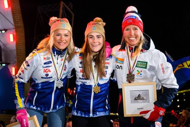 Sport Bilder des Tages 230225 Silver medalist Frida Karlsson, Gold medalist Ebba Andersson and bronze medalist Astrid oyre Slind of Norway at the Medal ceremony for the women?s cross-country skiing skiathlon during the FIS Nordic Ski World Championships on February 25, 2023 in Kranjska Gora. Photo: Petter Arvidson BILDBYRAN kod PA PA0521 skidor cross-country skiing langrenn skid-vm 2023 fis nordic ski world championships bbeng fis nordic world ski championships vm ski-vm medaljceremoni medal ceremony jubel Copyright: PETTERxARVIDSON BB230225PA158