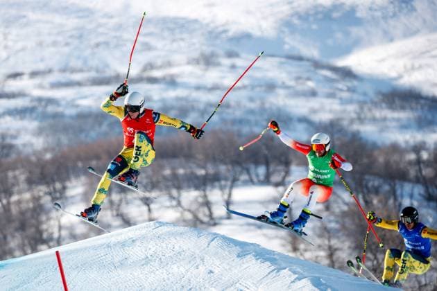 Bilder des Jahres 2023, Sport 02 Februar Sport Themen der Woche KW08 Sport Bilder des Tages FREE STYLE - FIS SX and SB World Championships Bakuriani 2023 BAKURIANI,GEORGIA,26.FEB.23 - FREESTYLE SKIING - FIS SX and SB World Championships, Ski Cross, finale, men, ladies. Image shows Florian Wilmsmann (GER), Joos Berry (SUI) and Niklas Bachsleitner (GER).  GEPAxpictures xMaticxKlansek