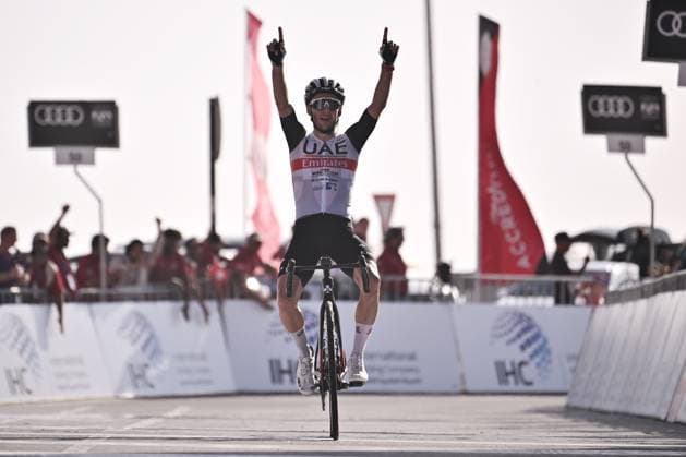 Sport Themen der Woche KW08 Sport Bilder des Tages Foto Marco Alpozzi LaPresse 26 Febbraio 2023 - Abu Dhabi, UAE - ciclismo - UAE Tour - INTERNATIONAL HOLDING COMPANY STAGE - Settima Tappa da Hazza Bin Zayed Stadium a Jebel Hafeet - 153 KM Nella foto: vincitore di tappa YATES Adam Richard February 26, 2023 Abu Dhabi, UAE - sport, cycling - UAE Tour - INTERNATIONAL HOLDING COMPANY STAGE - 7th Stage from Hazza Bin Zayed Stadium to Jebel Hafeet 95 Miles - In the pic: winner of stage YATES Adam Richard  Copyright: xMarcoxAlpozzi LaPressex