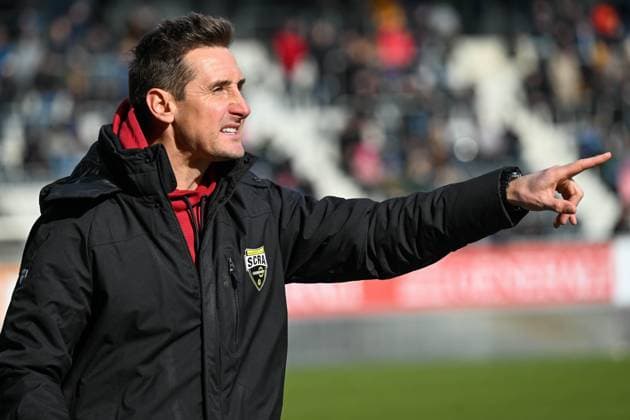 Sport Themen der Woche KW08 Sport Bilder des Tages SOCCER - BL, Altach vs Wattens ALTACH,AUSTRIA,26.FEB.23 - SOCCER - ADMIRAL Bundesliga, SCR Altach vs WSG Tirol. Image shows head coach Miroslav Klose (Altach).  GEPAxpictures xOliverxLerch