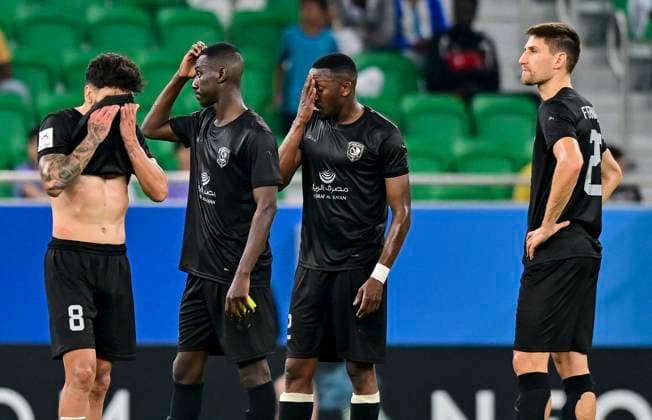 Fußball, AFC Champions League, Al Duhal SC - Al-Hilal Riad Al Hilal Saudi FC v Al Duhal SC - AFC Champions League 2022 Qatars Al Duhal SC players react on the pitch after the 0-7 loss the AFC Champions League 2022 semi-finals match between Al Hilal Saudi FC and Al Duhal SC at Al Thumama Stadium in Doha, Qatar on 26 February 2023. Al Hilal Saudi FC won 7- DOHA Qatar  Copyright: xNoushadxThekkayilx originalFilename:varittyakkal-afcchamp230226_npB6D.jpg