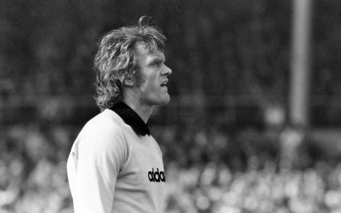20.04.74 VfB Stuttgart - FC Bayern München Deutschland, Stuttgart, 20.04.1974, Fussball, Bundesliga, VfB Stuttgart - FC Bayern München (1:1): Sepp Maier (FC Bayern München). *** 20 04 74 VfB Stuttgart FC Bayern Munich Germany, Stuttgart, 20 04 1974, football, Bundesliga, VfB Stuttgart FC Bayern Munich 1 1 Sepp Maier FC Bayern Munich