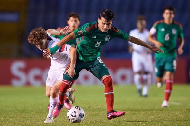 RECORD DATE NOT STATED Concacaf U-17 Championship 2023 Mexico vs United States Final (L-R), Sawyer Jura of USA and Jose Urias of Mexico during the game Mexico (Mexican national team, Nationalteam vs United States (USA) corresponding to the great final of the Concacaf Under-17 Mens Championship Guatemala 2023, at Doroteo Guamuch Flores Stadium, on February 26, 2023. <br><br> (I-D), Sawyer Jura de USA y Jose Urias de Mexico durante el partido Mexico (Seleccion Nacional Mexicana) vs Estados Unidos (EUA), correspondiente a la gran final del campeonato Masculino Sub-17 de la Concacaf Guatemala 2023, en el Estadio Doroteo Guamuch Flores, el 26 de Febrero de 2023. CIUDAD DE GUATEMALA GUATEMALA GUATEMALA  Copyright: xCristianxdexMarchenax 20230226193850_CC_U17_F_MEX_USA_JURA45