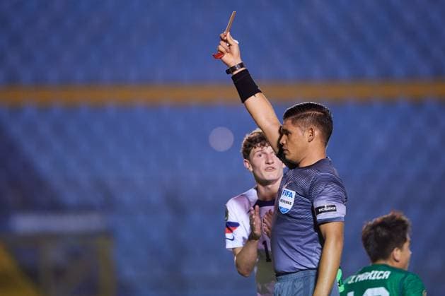RECORD DATE NOT STATED Concacaf U-17 Championship 2023 Mexico vs United States Final Referee Filiberto Martinez of El Salvador during the game Mexico (Mexican national team, Nationalteam vs United States (USA) corresponding to the great final of the Concacaf Under-17 Mens Championship Guatemala 2023, at Doroteo Guamuch Flores Stadium, on February 26, 2023. <br><br> Arbitro Filiberto Martinez de El Salvador durante el partido Mexico (Seleccion Nacional Mexicana) vs Estados Unidos (EUA), correspondiente a la gran final del campeonato Masculino Sub-17 de la Concacaf Guatemala 2023, en el Estadio Doroteo Guamuch Flores, el 26 de Febrero de 2023. CIUDAD DE GUATEMALA GUATEMALA GUATEMALA  Copyright: xCristianxdexMarchenax 20230226214107_CC_U17_F_MEX_USA_MARTINEZ137