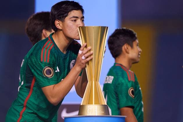 RECORD DATE NOT STATED Concacaf U-17 Championship 2023 Mexico vs United States Final Jonathan Flores of Mexico during the game Mexico (Mexican national team, Nationalteam vs United States (USA) corresponding to the great final of the Concacaf Under-17 Mens Championship Guatemala 2023, at Doroteo Guamuch Flores Stadium, on February 26, 2023. <br><br> Jonathan Flores de Mexico durante el partido Mexico (Seleccion Nacional Mexicana) vs Estados Unidos (EUA), correspondiente a la gran final del campeonato Masculino Sub-17 de la Concacaf Guatemala 2023, en el Estadio Doroteo Guamuch Flores, el 26 de Febrero de 2023. CIUDAD DE GUATEMALA GUATEMALA GUATEMALA  Copyright: xCristianxdexMarchenax 20230226214325_CC_U17_F_MEX_USA_FLORES144