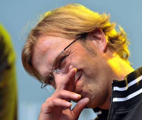 100 Jahre BVB Fanfest auf dem Friedensplatz in Dortmund *** NUR FÜR REDAKTIONELLE ZWECKE *** EDITORIAL USE ONLY ***<p>Zum 100-jährigen Vereinsjubiläum machte die Stadt Dortmund dem BVB und seinen treuen Fans aus Dortmund und Umgebung ein ganz besonderes Geschenk: Sie gratulierte der Borussia mit einem Fanfest auf dem Friedensplatz. Dort wo der BVB in der Vergangenheit bereits seine Meisterschaften, den Champions League-Sieg und den Gewinn des Weltpokals feierte. Trainer Jürgen Klopp< p> NRW BRD Dortmund Copyright: HelmuthxVossgraff *** 100 Years Borussia Fanfest on the Peace Square in Dortmund *** only for editorial Purposes *** Editorial Use only *** P to 100 year Club anniversary made The City Dortmund the Borussia and his faithful supporters out Dortmund and Environment a whole Special Gift Them congratulated the Borussia with a Fanfest on the Peace Square there where the Borussia in the Past already his Meisterschaften, the Champions League Victory and the Profit the World Cup celebrated team manager Jürgen Klopp P Sports NRW Germany Dortmund Copyright HelmuthxVossgraff Copyright: HelmuthxVossgraff docnrwhugopicture24585765 ,EDITORIAL USE ONLY