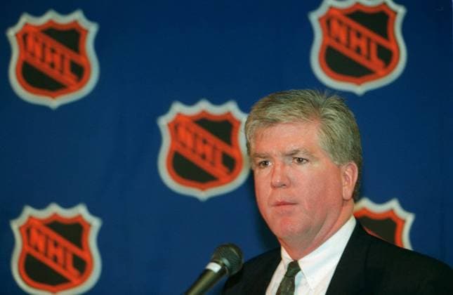 SCANPIX SWEDEN, 1999-11-18. Träningsturnering hösten 2000. AIK, Djurgarden och MoDo kommer i mitten av september 2000 att möta NHL, Eishockey Herren, USA klubben Vancouver Canucks i turneringen: NHL Challenge Stockholm 2000. Alla matcher kommer hallas i Globen. Pa en presskonferens presenterades nästa ars matcher. Pa bilden: Brian Burke, President & General Manager i Vancouver Canucks. ishockey x50050x *** SCANPIX SWEDEN, 1999 11 18 Training tournament autumn 2000 AIK, Djurgarden and MoDo will in mid-September 2000 meet the NHL club Vancouver Canucks in the tournament NHL Challenge Stockholm 2000 All games will be held in Globen At a press conference, PK, Pressekonferenz next years games were announced In the picture Brian Burke, President General Manager of Vancouve  Copyright: xMarkxEarthy TTx 50050 xx *** SCANPIX SWEDEN, 1999 11 18 Training tournament autumn 2000 AIK, Djurgarden and MoDo will in mid-September 2000 meet the NHL club Vancouver Canucks in the tournament NHL Challenge Stockholm 2000 All matches will be held in the Globe At a press conference next years matches were presented In the picture Brian Burke, President General Manager in Vancouver Canucks ice hockey x50050x SCANPIX SWEDEN, 1999 11 18 Training tournament autumn 2000 AIK, Djurgarden and MoDo will in mid September 2000 meet the NHL club Vancouver Canucks in the tournament NHL Challenge Stockholm 2000 All games will be held in Globen At a press conference next years games were announced In the picture Brian Burke, President General Manager of Vancouver  Copyright xMarkxEarthy TTx 50050 xx,  Copyright: xIMAGO MarkxEarthy TTx imago images 0203306199