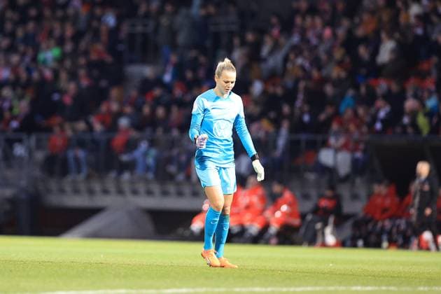 DFB Pokal Frauen 2022-2023 Viertelfinale, 1. FC Köln - VfL Wolfsburg Torjubel Merle Frohms (VfL, 1) nach dem 1:0 für VfL Wolfsburg Köln Sportpark Höhenberg Nordrhein-Westfalen Deutschland