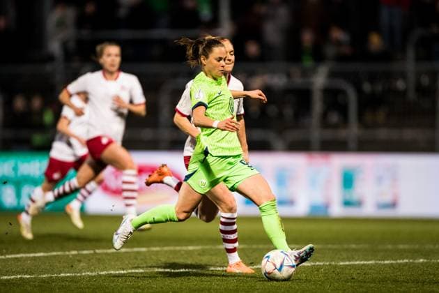 DFB Pokal der Frauen Viertelfinale, 1. FC Koeln - VfL Wolfsburg; 28.02.2023 Ewa Pajor ( 9, VfL Wolfsburg) schiesst das 0:1 DFB Pokal der Frauen Viertelfinale, 1. FC Koeln - VfL Wolfsburg, Koeln, Sportpark Hoehenberg DFB REGULATIONS PROHIBIT ANY USE OF PHOTOGRAPHS AS IMAGE SEQUENCES AND OR QUASI-VIDEO. Copyright: xBEAUTIFULxSPORTS Wunderlx