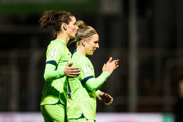DFB Pokal der Frauen Viertelfinale, 1. FC Koeln - VfL Wolfsburg; 28.02.2023 Jubel zum 0:2 durch Svenja Huth (VfL Wolfsburg. 10) DFB Pokal der Frauen Viertelfinale, 1. FC Koeln - VfL Wolfsburg, Koeln, Sportpark Hoehenberg DFB REGULATIONS PROHIBIT ANY USE OF PHOTOGRAPHS AS IMAGE SEQUENCES AND OR QUASI-VIDEO. Copyright: xBEAUTIFULxSPORTS Wunderlx