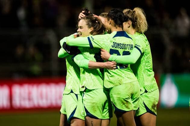 DFB Pokal der Frauen Viertelfinale, 1. FC Koeln - VfL Wolfsburg; 28.02.2023 Jubel zum 0:3 durch Marina Hegering (VfL Wolfsburg, 31) DFB Pokal der Frauen Viertelfinale, 1. FC Koeln - VfL Wolfsburg, Koeln, Sportpark Hoehenberg DFB REGULATIONS PROHIBIT ANY USE OF PHOTOGRAPHS AS IMAGE SEQUENCES AND OR QUASI-VIDEO. Copyright: xBEAUTIFULxSPORTS Wunderlx