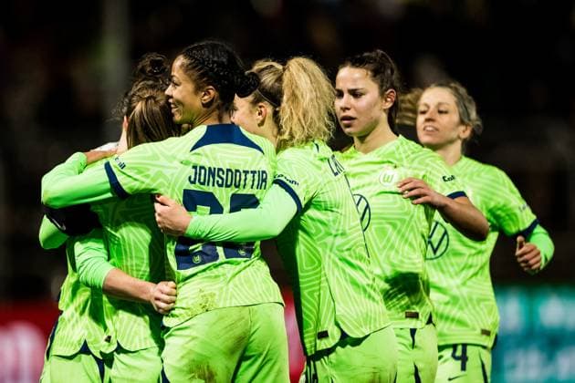 DFB Pokal der Frauen Viertelfinale, 1. FC Koeln - VfL Wolfsburg; 28.02.2023 Jubel zum 0:3 durch Marina Hegering (VfL Wolfsburg, 31) DFB Pokal der Frauen Viertelfinale, 1. FC Koeln - VfL Wolfsburg, Koeln, Sportpark Hoehenberg DFB REGULATIONS PROHIBIT ANY USE OF PHOTOGRAPHS AS IMAGE SEQUENCES AND OR QUASI-VIDEO. Copyright: xBEAUTIFULxSPORTS Wunderlx