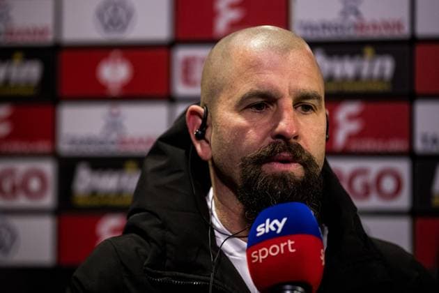 DFB Pokal der Frauen Viertelfinale, 1. FC Koeln - VfL Wolfsburg; 28.02.2023 Sascha Glass (Trainer 1. FC Koeln) im Sky Interview DFB Pokal der Frauen Viertelfinale, 1. FC Koeln - VfL Wolfsburg, Koeln, Sportpark Hoehenberg DFB REGULATIONS PROHIBIT ANY USE OF PHOTOGRAPHS AS IMAGE SEQUENCES AND OR QUASI-VIDEO. Copyright: xBEAUTIFULxSPORTS Wunderlx