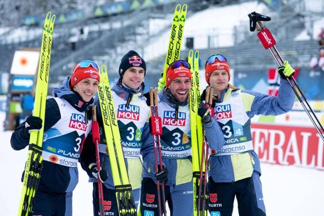 Sport Themen der Woche KW09 Sport Bilder des Tages Eric Frenzel (Deutschland), Vinzenz Geiger (Deutschland), Johannes Rydzek (Deutschland), Julian Schmid (Deutschland) jubeln ueber Platz 2 und Silber, SLO, FIS Nordische Ski Weltmeisterschaft Planica 2023, WM Nordische Kombination 4x 5km Staffel Langlauf, Gundersen, 01.03.2023, Saison 2022 2023 SLO, FIS Nordische Ski Weltmeisterschaft Planica 2023, 01.03.2023, Saison 2022 2023 Planica *** Eric Frenzel Germany , Vinzenz Geiger Germany , Johannes Rydzek Germany , Julian Schmid Germany rejoice over 2nd place and silver, SLO, FIS Nordic World Ski Championships Planica 2023, World Championships Nordic Combined 4x 5km Relay Cross Country, Gundersen, 01 03 2023, Season 2022 2023 SLO, FIS Nordic World Ski Championships Planica 2023, 01 03 2023, Season 2022 2023 Planica Copyright: xEibner Memmlerx EP_MMR