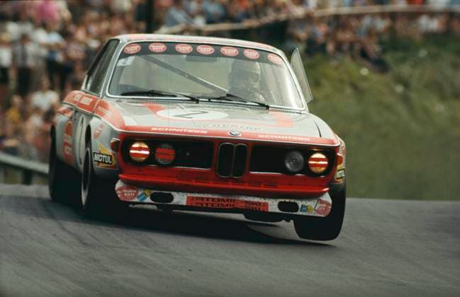 Rolf Stommelen driftet in einem BMW 2800 CS am 09.07.1972 im 6 Stunden-Rennen über den Nürburgring.......von wegen freie Fahrt für freie Bürger: die überstehen keine einzige Runde auf dem Nürburgring..... *** Rolf Stommelen drifts in a BMW 2800 CS on 09 07 1972 in the 6 hours race over the Nürburgring because of free ride for free citizens who do not survive a single lap on the Nürburgring