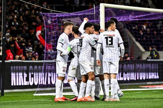 Penalty but et joie Thijs Dallinga (tfc) FOOTBALL : Toulouse vs Rodez - Quart de Finale de la Coupe de France - Toulouse - 01 03 2023 ThierryBreton Panoramic 