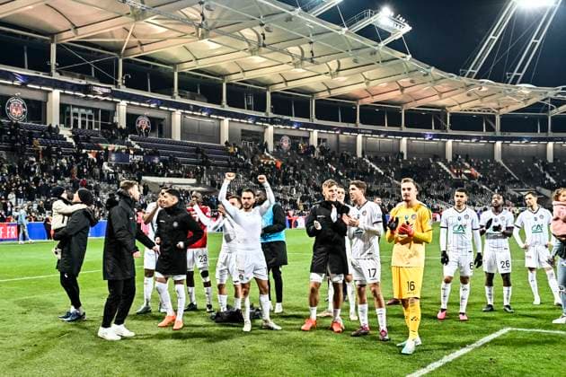Joie fin de match TFC FOOTBALL : Toulouse vs Rodez - Quart de Finale de la Coupe de France - Toulouse - 01 03 2023 ThierryBreton Panoramic 