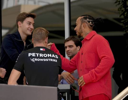 Formula 1 Gulf Air Bahrain Grand Prix 2023 02.03.2023, Bahrain International Circuit, Sakhir, Formula 1 Gulf Air Bahrain Grand Prix 2023 ,im Bild George Russell (GBR), Mercedes-AMG Petronas Formula One Team, Lewis Hamilton (GBR), Mercedes-AMG Petronas Formula One Team, Mercedes Testfahrer Mick Schumacher (DEU), Jerome d Ambrosio.