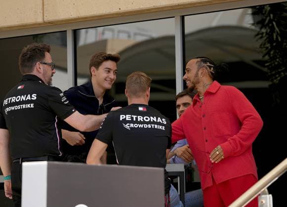 Formula 1 Gulf Air Bahrain Grand Prix 2023 02.03.2023, Bahrain International Circuit, Sakhir, Formula 1 Gulf Air Bahrain Grand Prix 2023 ,im Bild George Russell (GBR), Mercedes-AMG Petronas Formula One Team, Lewis Hamilton (GBR), Mercedes-AMG Petronas Formula One Team, Mercedes Testfahrer Mick Schumacher (DEU), Jerome d Ambrosio.