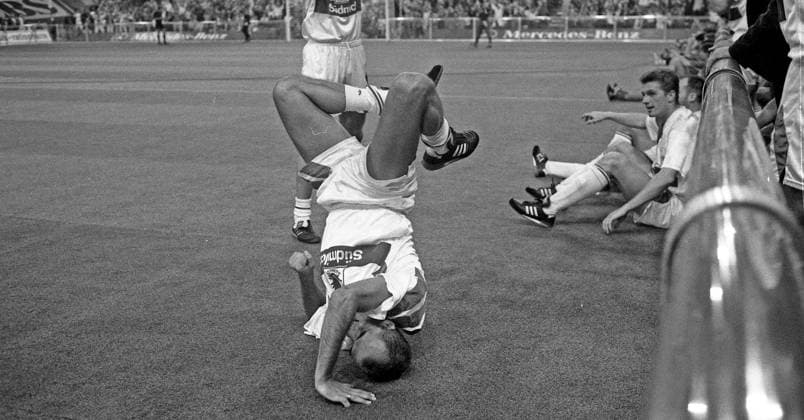 18.01.93 Hallen Masters Stuttgart Deutschland, Stuttgart, 18.01.1993, Fussball, Bundesliga, Hallen Masters Stuttgart: Michael Frontzeck (VfB Stuttgart). *** 18 01 93 Hallen Masters Stuttgart Germany, Stuttgart, 18 01 1993, football, Bundesliga, Hallen Masters Stuttgart Michael Frontzeck VfB Stuttgart