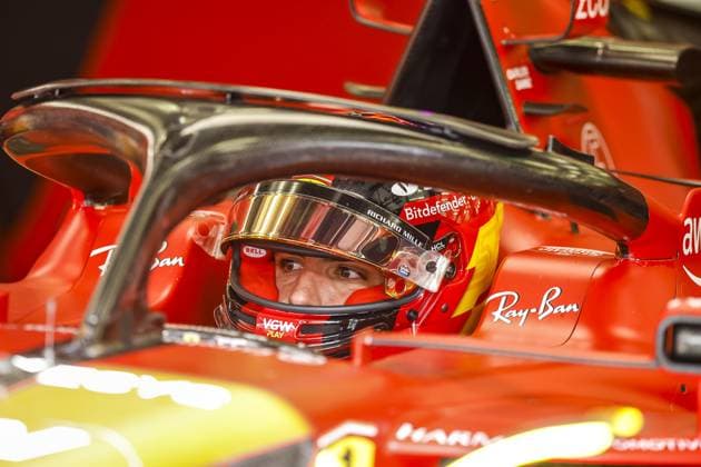SAINZ Carlos (spa), Scuderia Ferrari SF-23, portrait during the Formula 1 Gulf Air Bahrain Grand Prix 2023, 1st round of the 2023 FIA Formula One World Championship, WM, Weltmeisterschaft from March 2 3 to 5, 2023 on the Bahrain International Circuit, in Sakhir, Bahrain - F1 - BAHRAIN GRAND PRIX 2023 DPPI Panoramic  _R3_8138