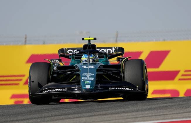 03.03.2023, Bahrain International Circuit, Sakhir, Formula 1 Gulf Air Bahrain Grand Prix 2023 ,im Bild Fernando Alonso (ESP), Aston Martin Aramco Cognizant Formula One Team Sakhir Bahrain International Circuit Bahrain