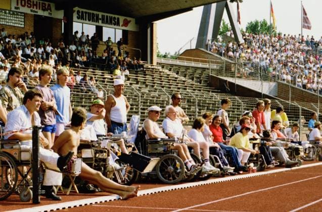 RECORD DATE NOT STATED Aus DFB Pokal 1. Runde Saison 1989 90 Hannover 96 - BV Borussia Mönchen Gladbach 0:3 am 19.08.1989. Im Foto: Behinderte als Zuschauer *** From DFB Cup 1 round season 1989 90 Hannover 96 BV Borussia Mönchen Gladbach 0 3 on 19 08 1989 In the photo disabled people as spectators