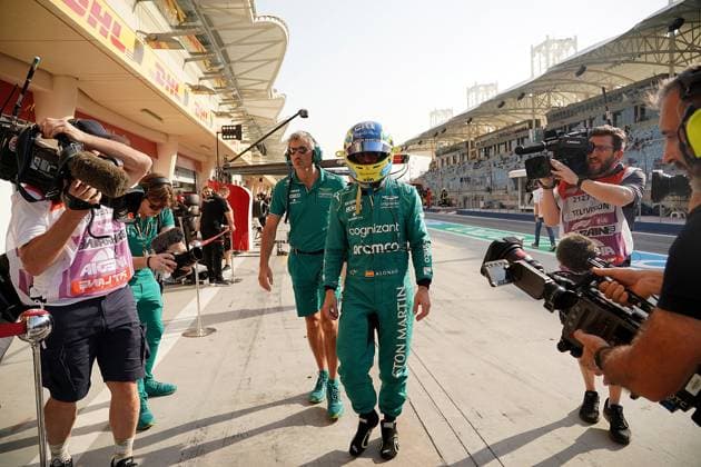 Formula 1 Gulf Air Bahrain Grand Prix 2023 04.03.2023, Bahrain International Circuit, Sakhir, Formula 1 Gulf Air Bahrain Grand Prix 2023 ,im Bild Fernando Alonso (ESP), Aston Martin Aramco Cognizant Formula One Team.