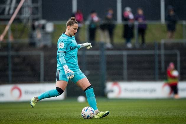 FLYERALARM. Frauen Fussball Bundesliga, 1. FC Koeln - Bayer 04 Leverkusen; 05.03.2023 Friederike Repohl (Bayer 04 Leverkusen, 27) FLYERALARM Frauen Fussball Bundesliga, 1. FC Koeln - Bayer 04 Leverkusen, Koeln, Geissbockheim DFB REGULATIONS PROHIBIT ANY USE OF PHOTOGRAPHS AS IMAGE SEQUENCES AND OR QUASI-VIDEO. Copyright: xBEAUTIFULxSPORTS Wunderlx