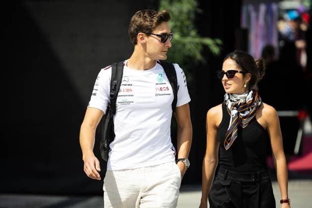 George Russell (UK, Mercedes-AMG PETRONAS Formula One Team 63), Freundin Carmen Montero BHR, Formel 1, Bahrain International, Bahrain 05.03.23 BHR, Formel 1, Bahrain International Circuit, 05.03.23 Sakhir