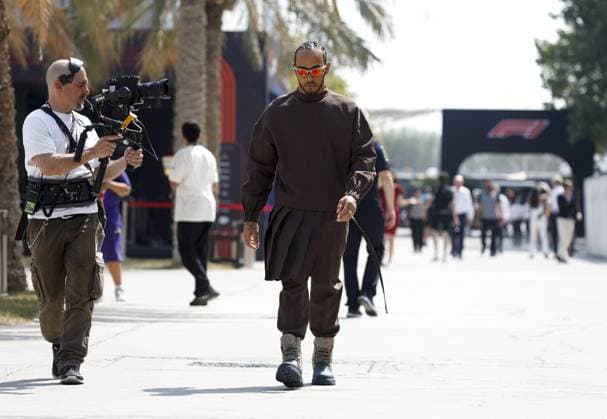 HAMILTON Lewis (gbr), Mercedes AMG F1 Team W14, portrait during the Formula 1 Gulf Air Bahrain Grand Prix 2023, 1st round of the 2023 FIA Formula One World Championship, WM, Weltmeisterschaft from March 3 to 5, 2023 on the Bahrain International Circuit, in Sakhir, Bahrain - F1 - BAHRAIN GRAND PRIX 2023 - RACE DPPI Panoramic  F12023GP01BRN_JK234502