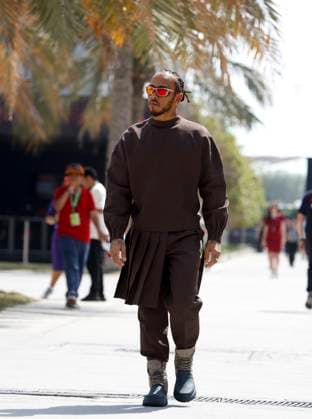 HAMILTON Lewis (gbr), Mercedes AMG F1 Team W14, portrait during the Formula 1 Gulf Air Bahrain Grand Prix 2023, 1st round of the 2023 FIA Formula One World Championship, WM, Weltmeisterschaft from March 3 to 5, 2023 on the Bahrain International Circuit, in Sakhir, Bahrain - F1 - BAHRAIN GRAND PRIX 2023 - RACE DPPI Panoramic  F12023GP01BRN_JK234506