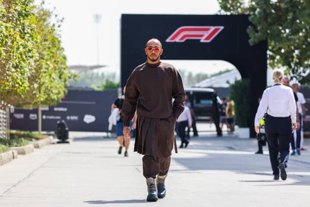 Sport Bilder des Tages March 5, 2023, Sakhir, Bahrain: Lewis Hamilton of Mercedes ahead of Bahrain Grand Prix of 2023 Formula One World Championship, WM, Weltmeisterschaft at Bahrain International Circuit on March 5, 2023 in Sakhir, Bahrain. Sakhir Bahrain - ZUMAz156 0238514648st Copyright: xBeataxZawrzelx