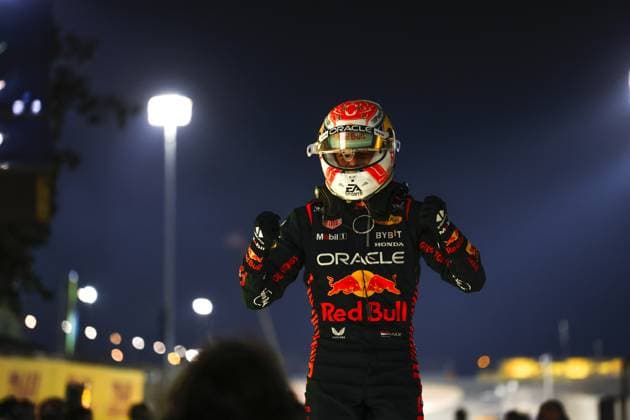 01 VERSTAPPEN Max (nld), Red Bull Racing RB19, celebrating race win during the Formula 1 Gulf Air Bahrain Grand Prix 2023, 1st round of the 2023 FIA Formula One World Championship, WM, Weltmeisterschaft from March 3 to 5, 2023 on the Bahrain International Circuit, in Sakhir, Bahrain - F1 - BAHRAIN GRAND PRIX 2023 - RACE DPPI Panoramic  20230305_F12023GP01BRN_JK238598