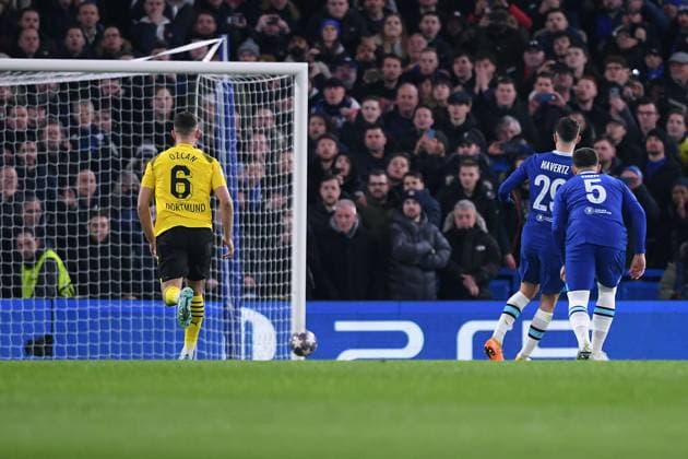 Fußball Champions League Achtelfinale FC Chelsea - Borussia Dortmund am 07.03.2023 an der Stamford Bridge in London Kai Havertz ( Chelsea ) verwandelt einen Elfmeter zum 2:0