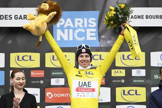 Sport Themen der Woche KW10 Sport Bilder des Tages LA LOGE DES GARDES, FRANCE - MARCH 08 : Pogacar Tadej (SVN) of UAE Team Emirates during stage 4 of the 81th edition of the Paris - Nice cycling race, a stage of 165km with start in Saint-Amand-Montrond and finish in La Loge Des Gardes on March 08, 2023 in La Loge Des Gardes, France, 8 03 2023 ( Motordriver Kenny Verfaillie - Paris - Nice 2023 - stage 4 PhotoNews Panoramic 