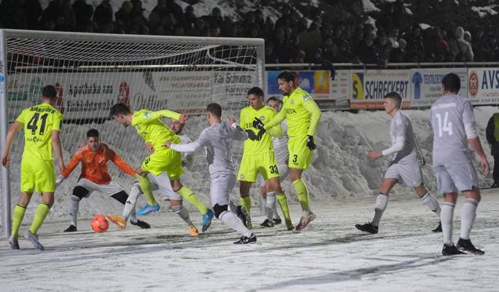 Sport Themen der Woche KW10 Sport Bilder des Tages 08.03.2023 xkhx Habichtswald, Dörnberg Bitburger-Hessenpokal FSV Dörnberg - SV Wehen Wiesbaden Tor zum 0:2 durch Gino Fechner (SVWW) Torwart Nico Bergner (Dörnberg) hat keine Chance *** 08 03 2023 xkhx Habichtswald, Dörnberg Bitburger Hessenpokal FSV Dörnberg SV Wehen Wiesbaden goal to 0 2 by Gino Fechner SVWW goalkeeper Nico Bergner Dörnberg has no chance