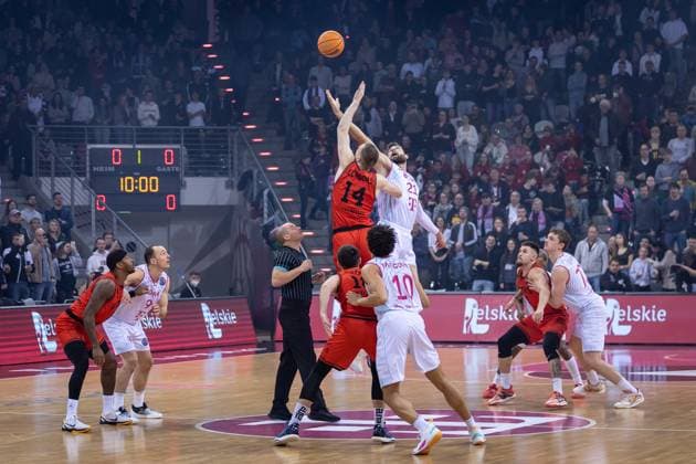 Sport Themen der Woche KW10 Sport Bilder des Tages Basketball Champions League, Telekom Baskets Bonn vs. Rytas Vilnius, 08.03.2023 Hochball Leon KRATZER (Telekom Baskets Bonn 21) und Martynas Echodas (Rytas Vilnius 14) *** Basketball Champions League, Telekom Baskets Bonn vs Rytas Vilnius, 08 03 2023 Highball Leon KRATZER Telekom Baskets Bonn 21 and Martynas Echodas Rytas Vilnius 14 Copyright: xBEAUTIFULxSPORTS Derixx