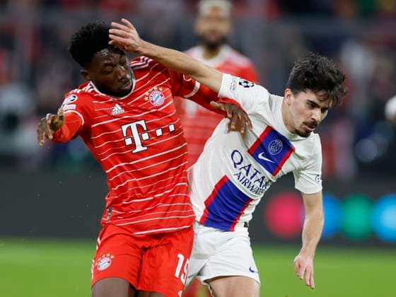 v. li. Alphonso Davies (FC Bayern Muenchen, 19) und Vitinha (FC Paris Saint-Germain, 17), 08.03.2023, Fussball, UEFA Champions League, Achtelfinale, FC Bayern Muenchen - Paris Saint-Germain, GER, Muenchen, Allianz Arena Copyright: HMBxMedia xHeikoxBecker