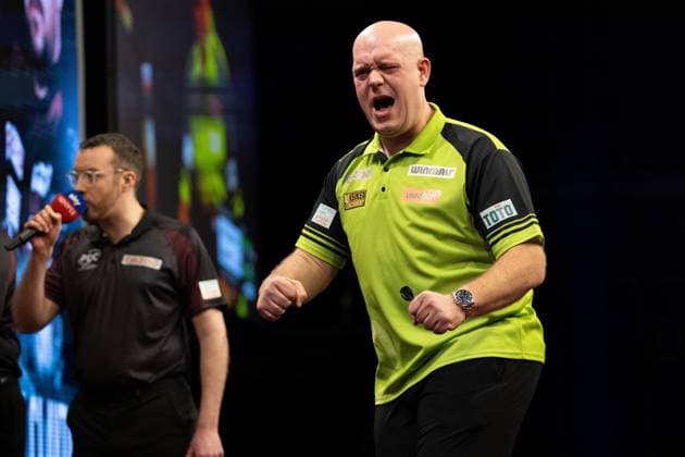 Sport Themen der Woche KW10 Sport Bilder des Tages 2023 Cazoo PDC Premier League Darts Michael van Gerwen celebrates winning a leg during the 2023 Cazoo PDC Premier League Darts Night 6 at M&S Bank Arena, Liverpool, United Kingdom, 9th March 2023 (Photo by Phil Bryan News Images) Liverpool M&S Bank Arena Merseyside United Kingdom Copyright: xPhilxBryan NewsxImagesx