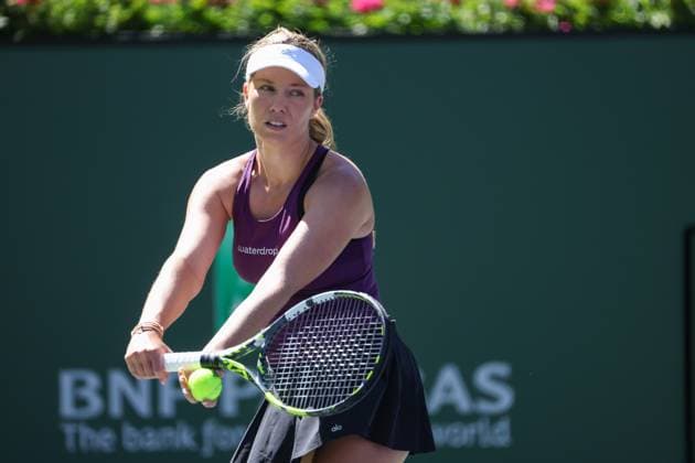 INDIAN WELLS, CA - MARCH 09: Danielle Collins (USA) serves during the BNP Paribas Open on March 9, 2023 at the Indian Wells Tennis Garden in Indian Wells, CA. (Photo by George Walker Icon Sportswire) TENNIS: MAR 09 BNP Paribas Open Icon23030929