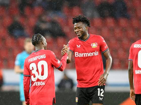 Schlussjubel LEV, v.l. Jeremie FRIMPONG (LEV) Edmond TAPSOBA (LEV) Fussball Europa League, Achtelfinale Hinspiel, Bayer 04 Leverkusen (LEV) - Ferencvaros Budapest (BUD), am 09.03.2023 in Leverkusen Deutschland. UEFA regulations prohibit any use of photographs as image sequences and or quasi-video Â