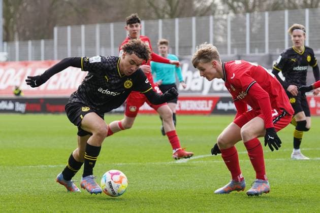 Samstag, 11.03.2023 Saison 2022 2023 15. Spieltag A-Junioren-Bundesliga im Ulrich-Haberland-Stadion, Leverkusen, Germany. SV Bayer Leverkusen U19 - BV Borussia Dortmund U19. Rafael Lubach (Borussia Dortmund U19 15)